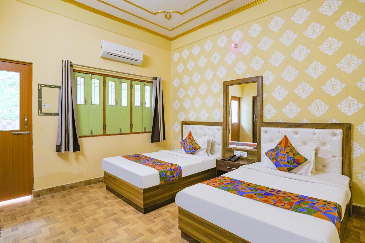 Fabhotel Shivam Palace Varanasi Luaran gambar